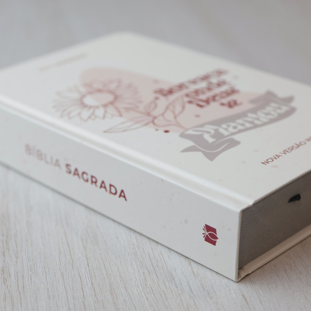 Bíblia Sagrada Floresça | NVI | Letra Maior | Capa Dura