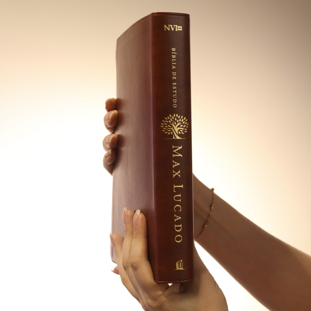 Bíblia de Estudo Max Lucado | NVI | Leitura Perfeita | Capa Luxo Marrom