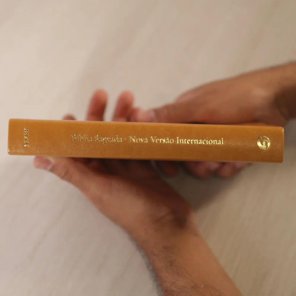 Bíblia Sagrada | NVI | Letra Normal | Capa Luxo Mostarda