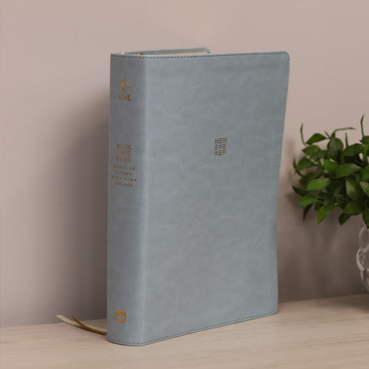 Biblia de Estudo Para Toda Mulher NVT Capa Azul