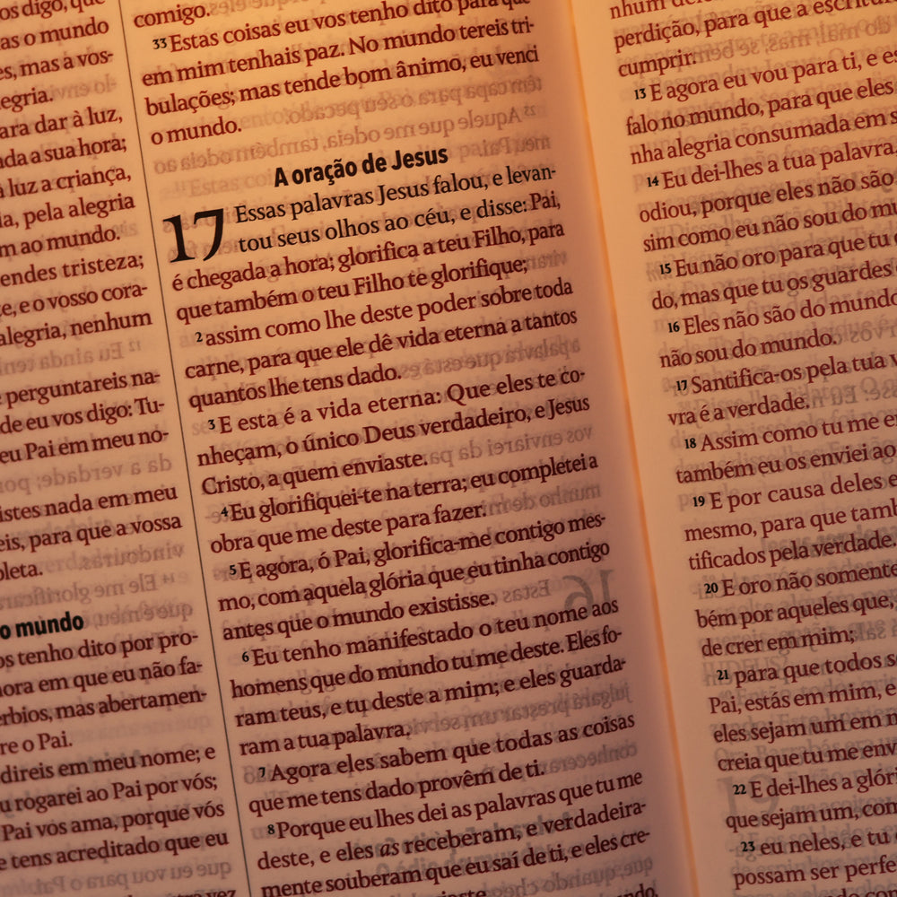 Bíblia King James Fiel 1611 | Extra Gigante | Capa Preta