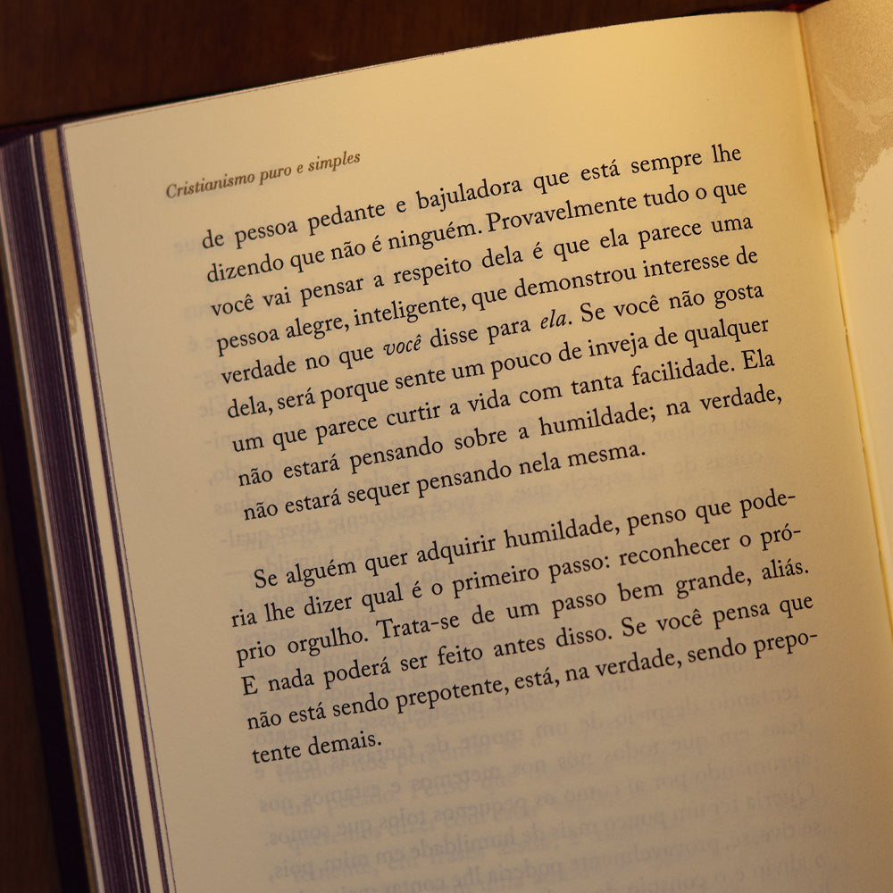 Cristianismo Puro e Simples | C.S. Lewis | Edição Deluxe | Capa em Tecido e Caixa Magnética