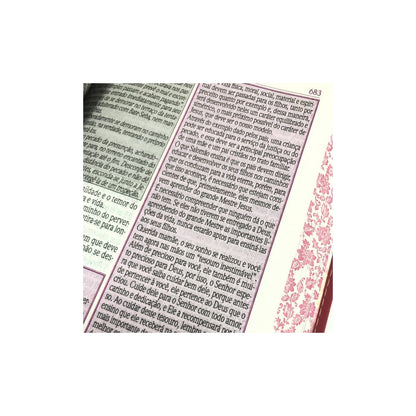 Bíblia de Estudo da Mulher Sábia | ARC | Harpa Avivada | Capa Luxo Rosas Lilás