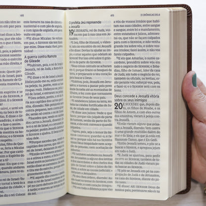 Bíblia Sagrada | ACF | Letra Grande | Couro Soft Marrom