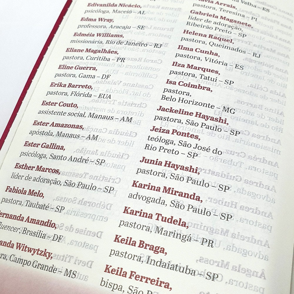 Bíblia de Toda Mulher | NAA | Capa Luxo Vinho