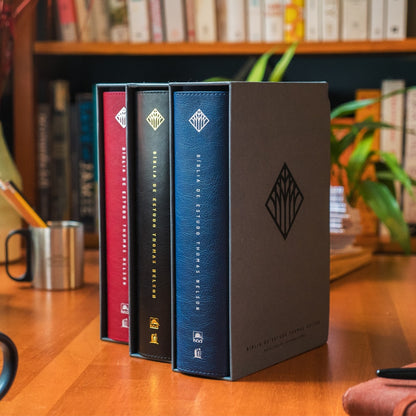 Bíblia De Estudo Thomas Nelson | NVI | Letra Normal | Capa Luxo Azul