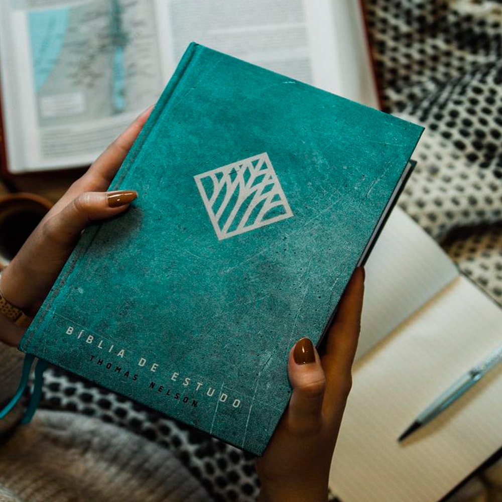 Bíblia De Estudo Thomas Nelson | NVI | Letra Normal | Capa Dura Turquesa