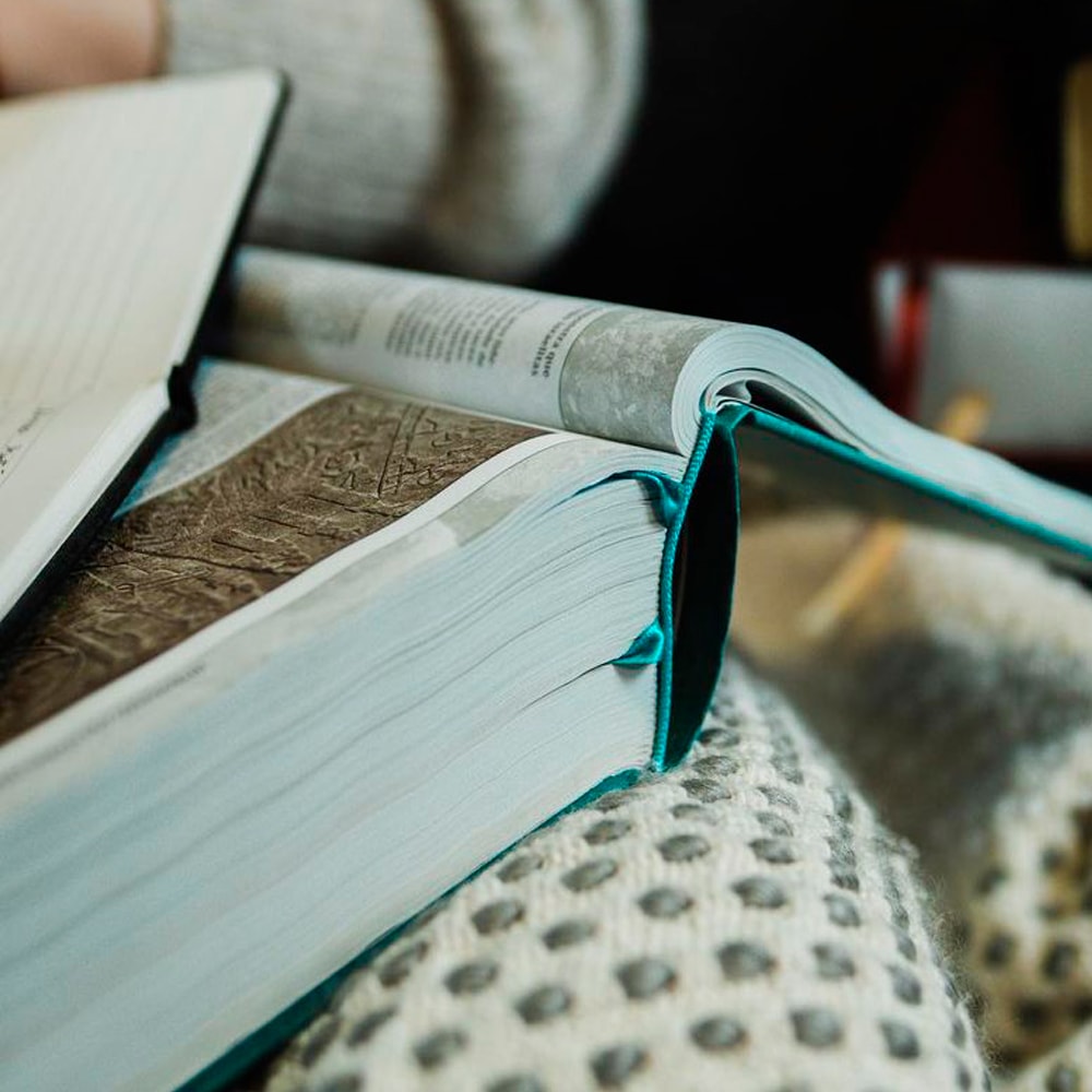 Bíblia De Estudo Thomas Nelson | NVI | Letra Normal | Capa Dura Turquesa