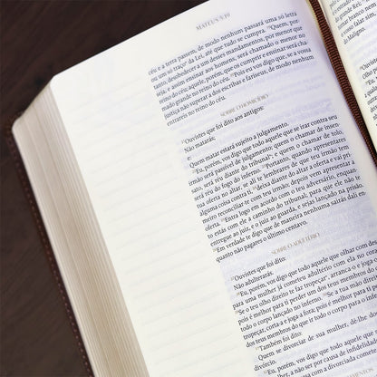 Bíblia The Purpose Book | A21 | Letra Normal | Espaço Para Anotações | Capa Couro Soft Janela