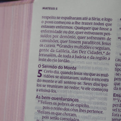 Bíblia Devocional Para Garotas | NVT | Letra Grande | Capa Dura Lettering