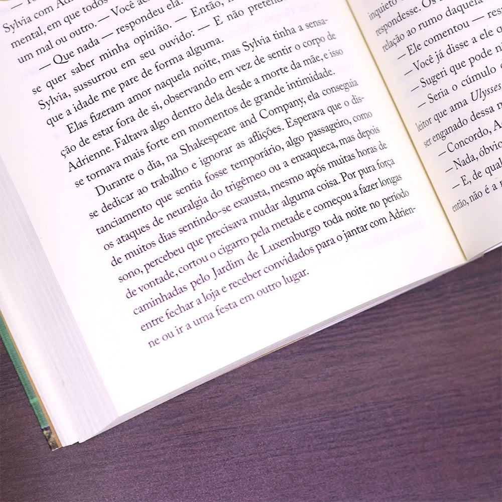 Livreira de Paris | 
Kerri Maher