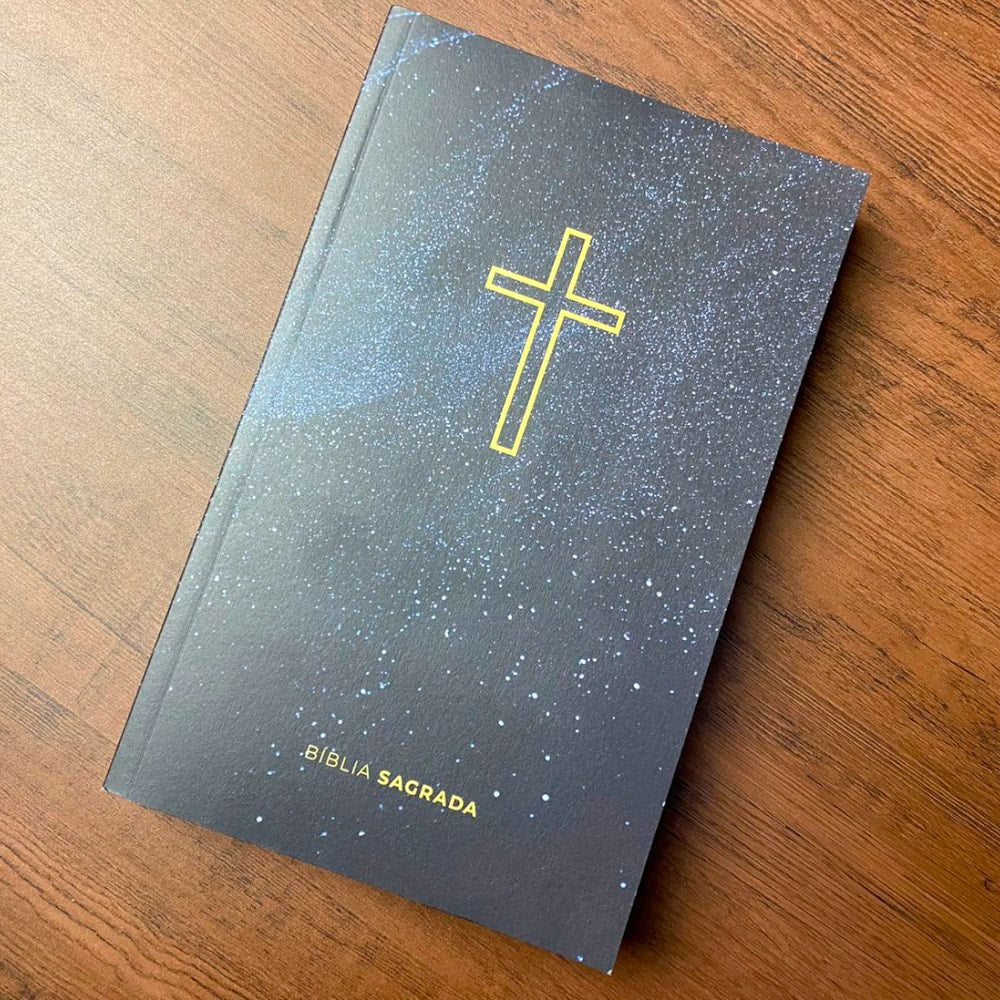 Bíblia Sagrada Salvos Pela Graça | ARC | Letra Normal | Capa Brochura