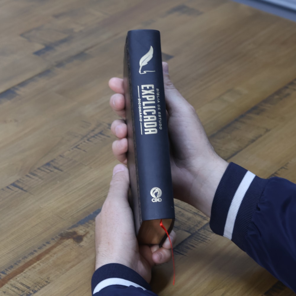 Bíblia de Estudo Explicada | ARC | Letra Média | Luxo Preta