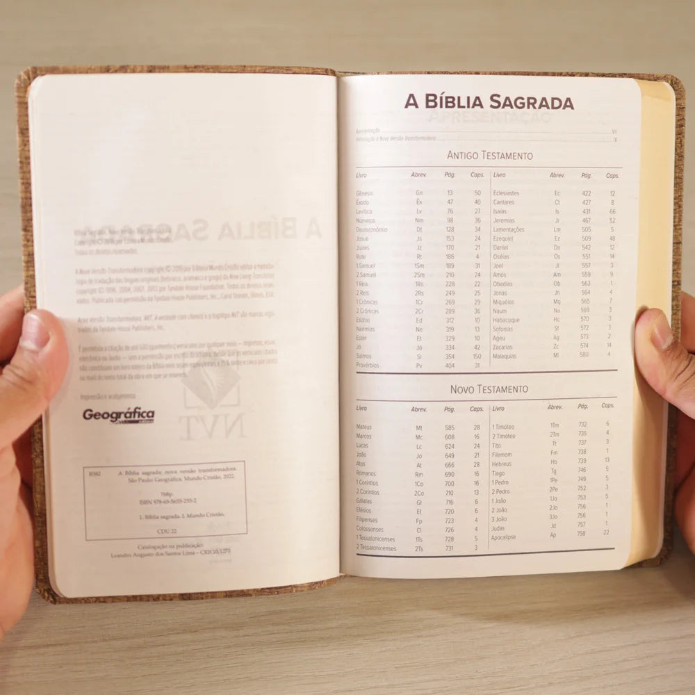 Bíblia Sagrada | NVT | Letra Normal | Capa  Luxo Madeira Escura