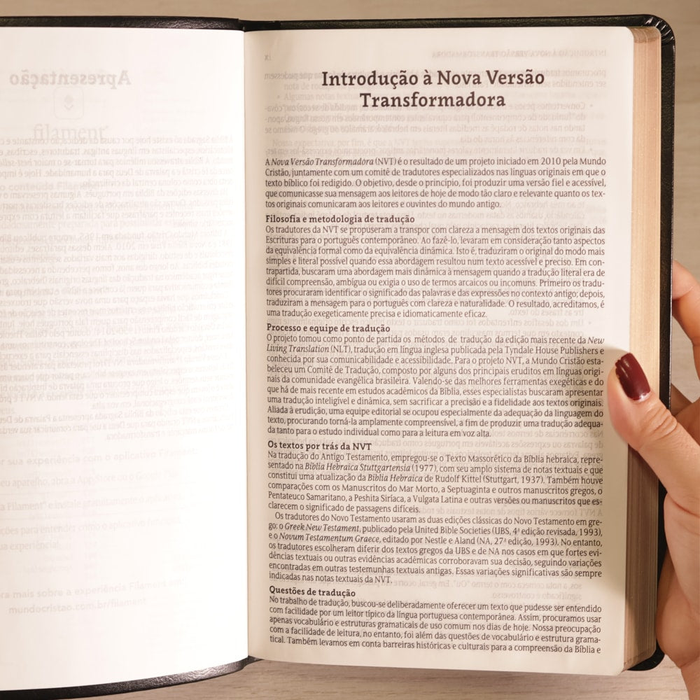 Bíblia Slim Filament | NVT | Letra Grande | Capa Couro Sintético Preto