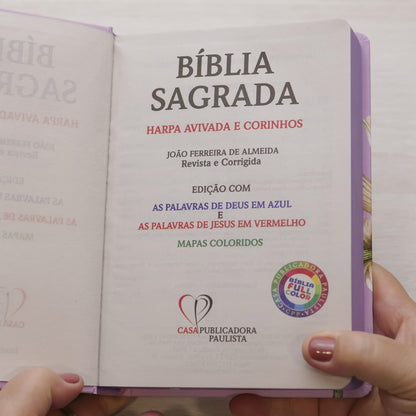 Bíblia Sagrada Lírios | ARC | Letra Maior | Harpa e Corinhos | Capa Dura
