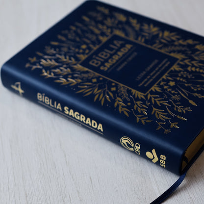 Bíblia Sagrada com Harpa Cristã | ARC | Letra Grande | Capa Luxo Floral Azul