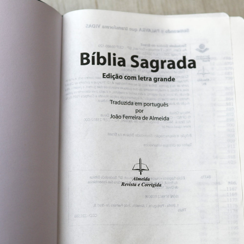 Bíblia Sagrada com Harpa Cristã | ARC | Letra Grande | Capa Luxo Floral Azul