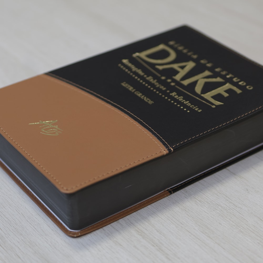 Bíblia de Estudo Dake | Letra Grande | Capa Luxo Preta e Caramelo