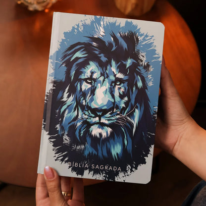 Bíblia Sagrada Leão Azul | KJA  | Letra Maior | Capa Dura