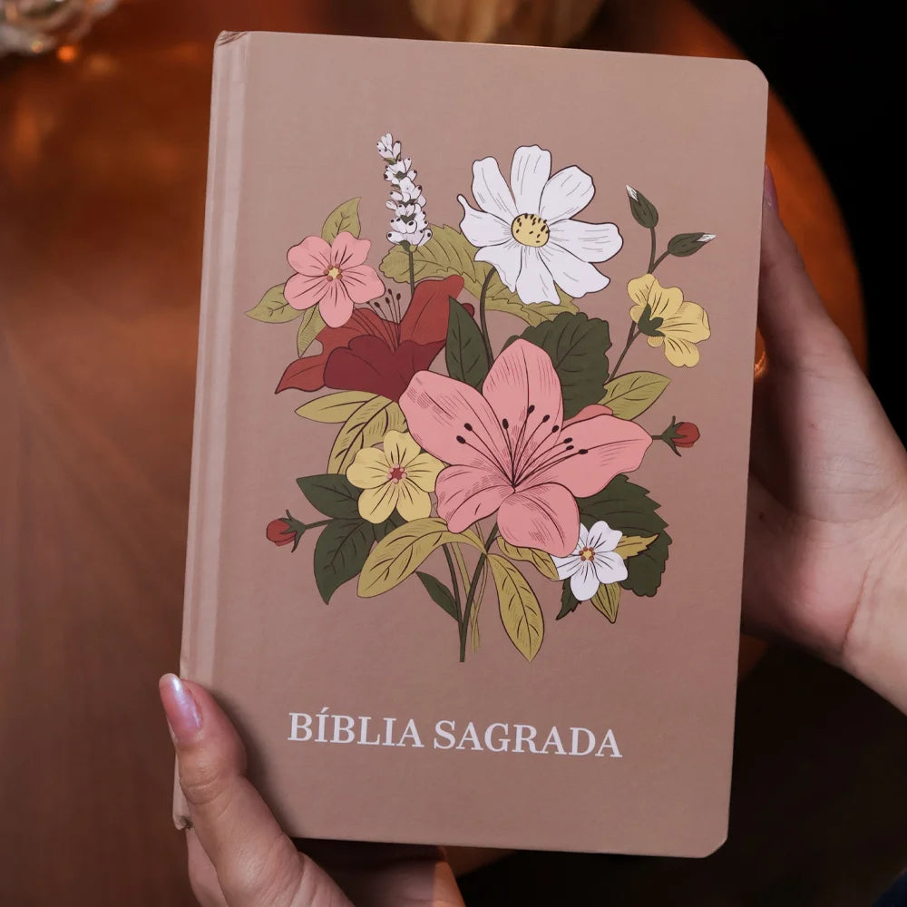 Bíblia Sagrada Flores Variadas | KJA | Letra Maior | Capa Dura