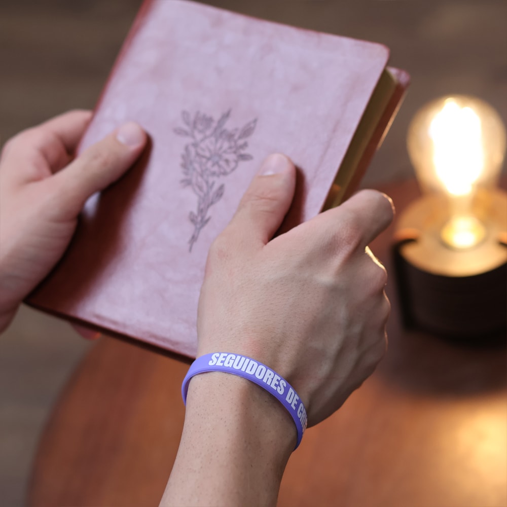 Pulseira de Silicone Lilás | Seguidores de Cristo