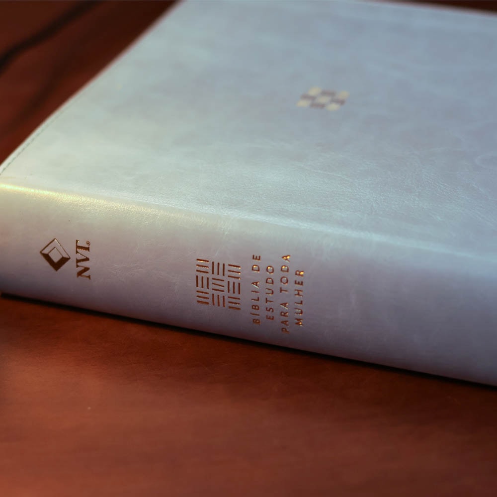 Biblia de Estudo Para Toda Mulher  NVT  Capa Azul