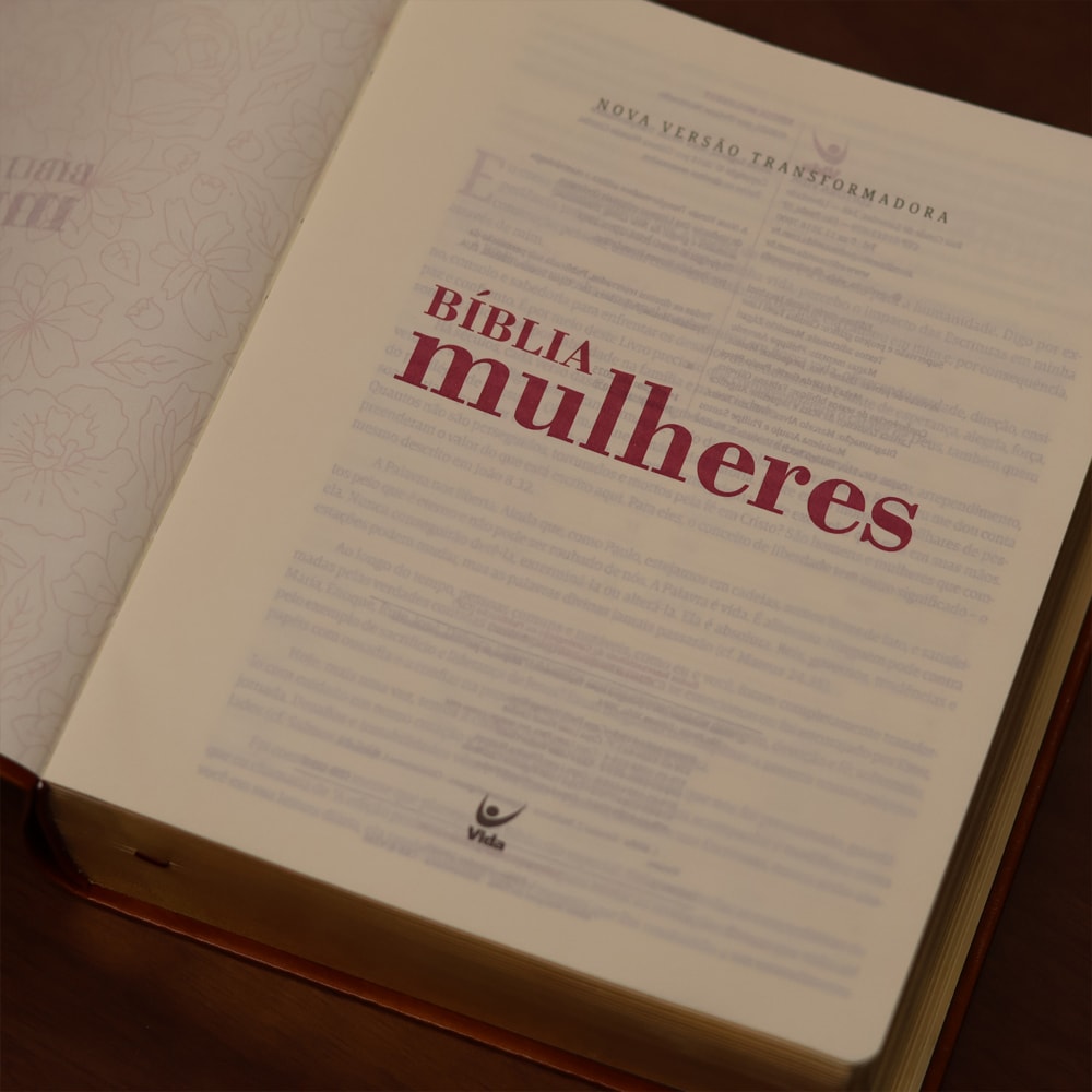 Biblia Mulheres  NVT  Viviane Martinello  Videira Vinho