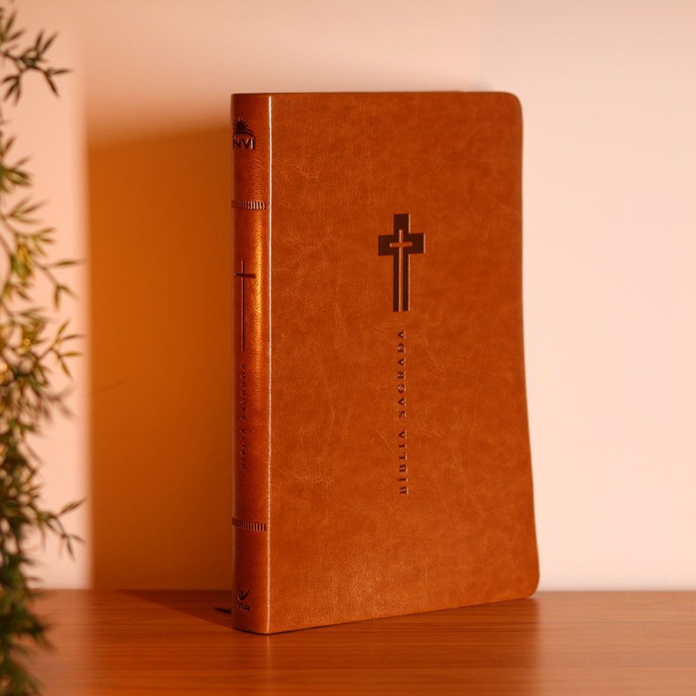 Biblia Sagrada  NVI  Letra Grande  Marrom