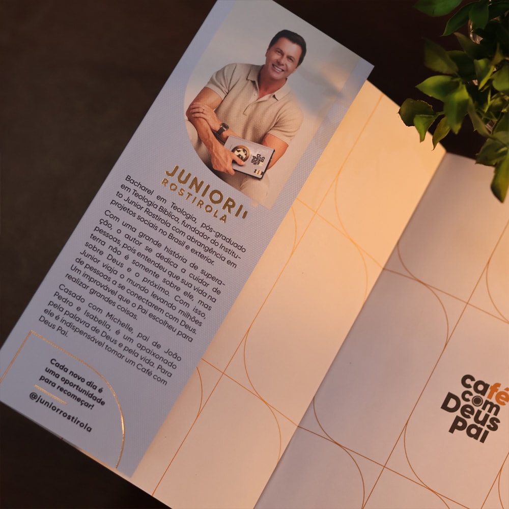 Cafe Com Deus Pai 2026  Porcoes Diarias de Amor  Junior Rostirola