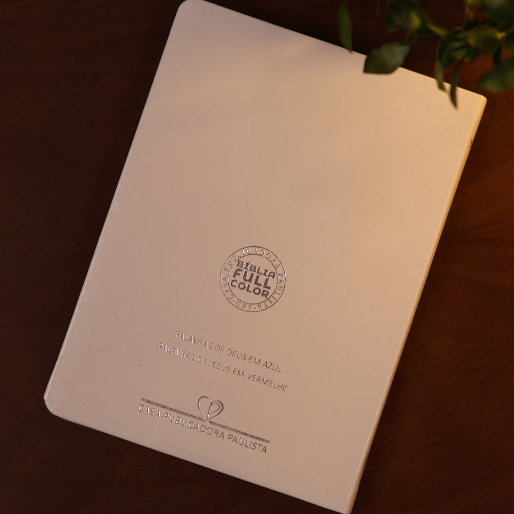 Bíblia Slim | Letra Normal | NVA | Capa Premium Luxo Minimalista Branca