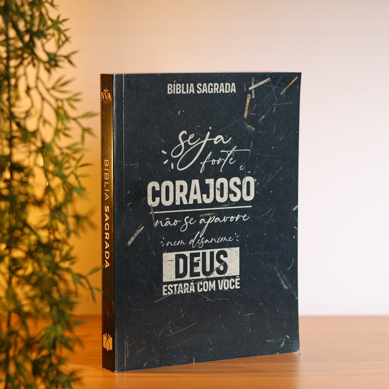 Bíblia Sagrada Seja Forte e Corajoso | NVA | Capa Brochura