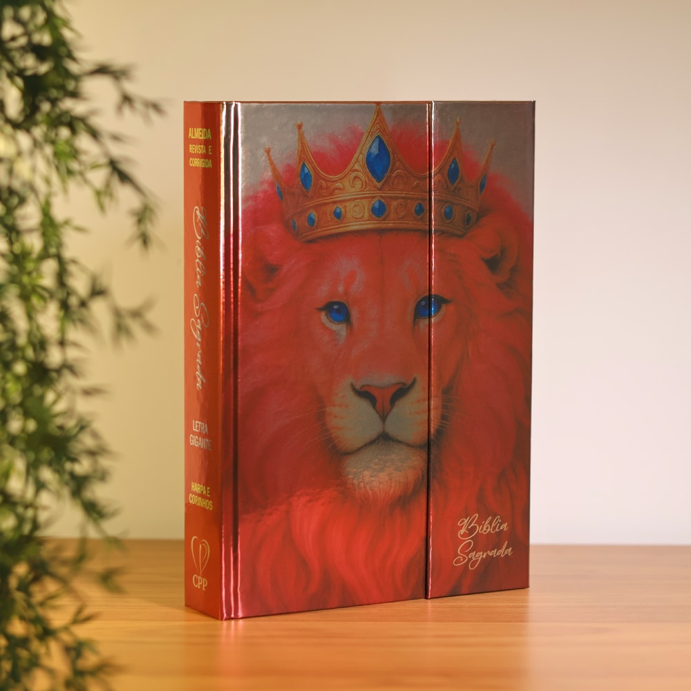 Bíblia Sagrada Leão Rosa | ARC | Letra Gigante | Harpa Avivada e Corinhos | Capa Dura Carteira