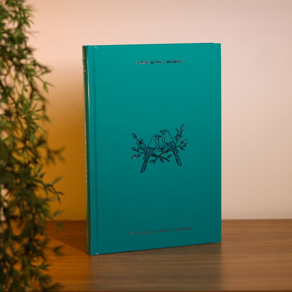 Bíblia Sagrada Pássaros | ARA | Capa Dura Azul Claro