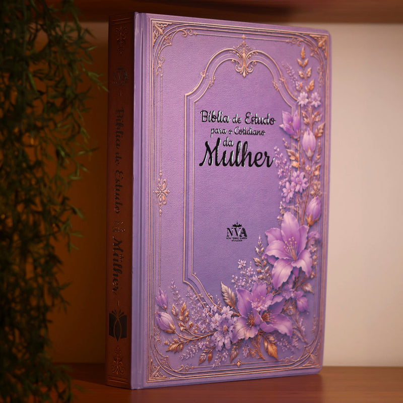 Bíblia de Estudo Para o Cotidiano da Mulher | NVA | Full Collor | Capa Dura Lilás Floral