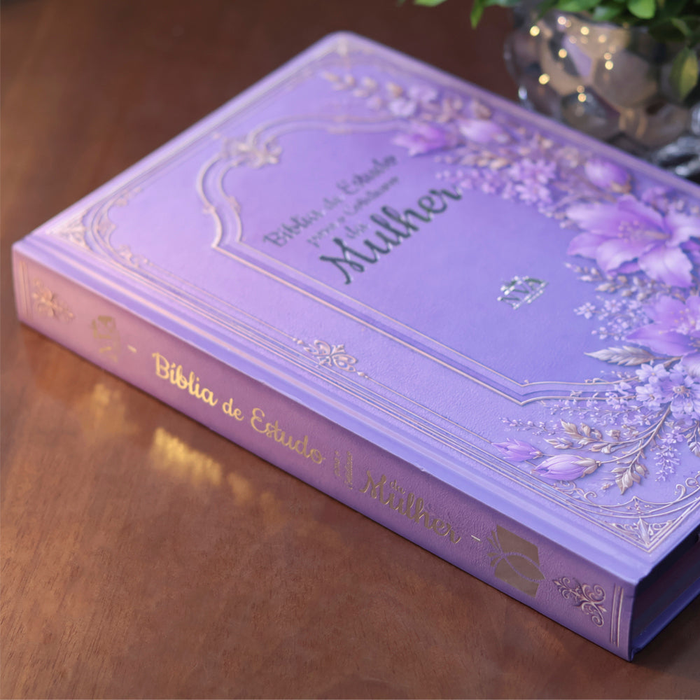 Bíblia de Estudo Para o Cotidiano da Mulher | NVA | Full Collor | Capa Dura Lilás Floral