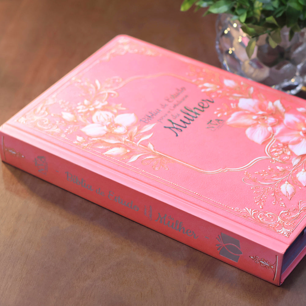 Bíblia de Estudo Para o Cotidiano da Mulher | NVA | Full Collor | Capa Dura Rosa Com Orquídeas
