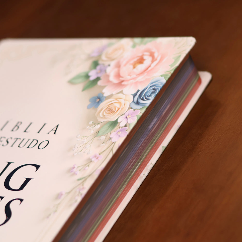 Bíblia de Estudo King James 1611 | KJA 400 Anos | Full Collor | Capa Dura Pérola Flores Suaves