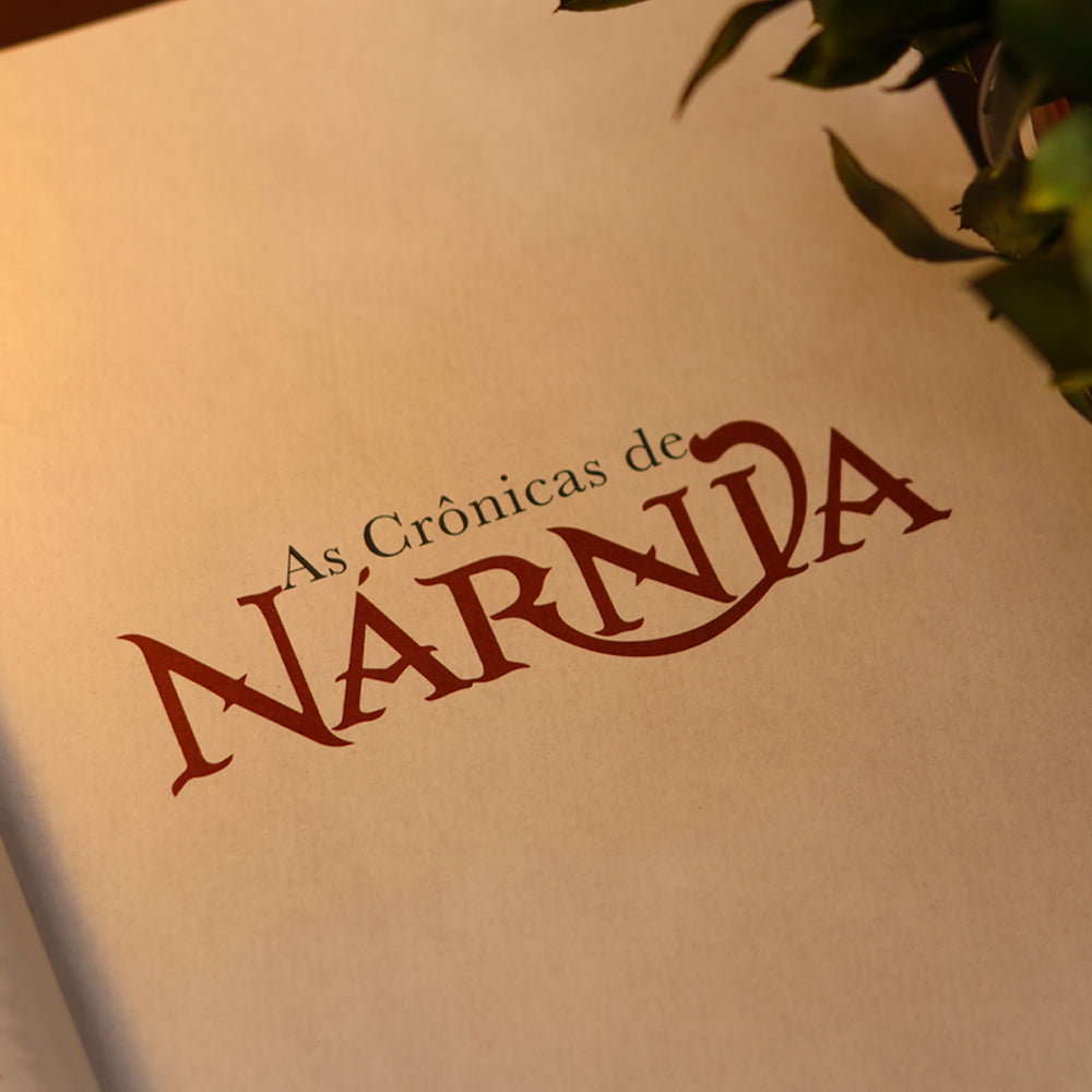 As Crônicas de Nárnia | Edição Comemorativa de 75 Anos| Capa Deluxe Com Jacket | C.S. Lewis
