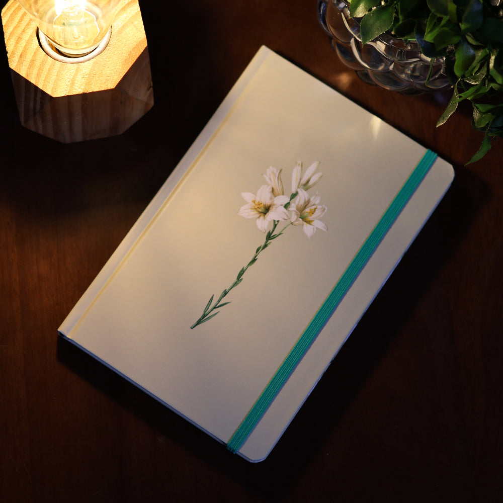 Caderno Moleskine | Com Pauta | Lírios