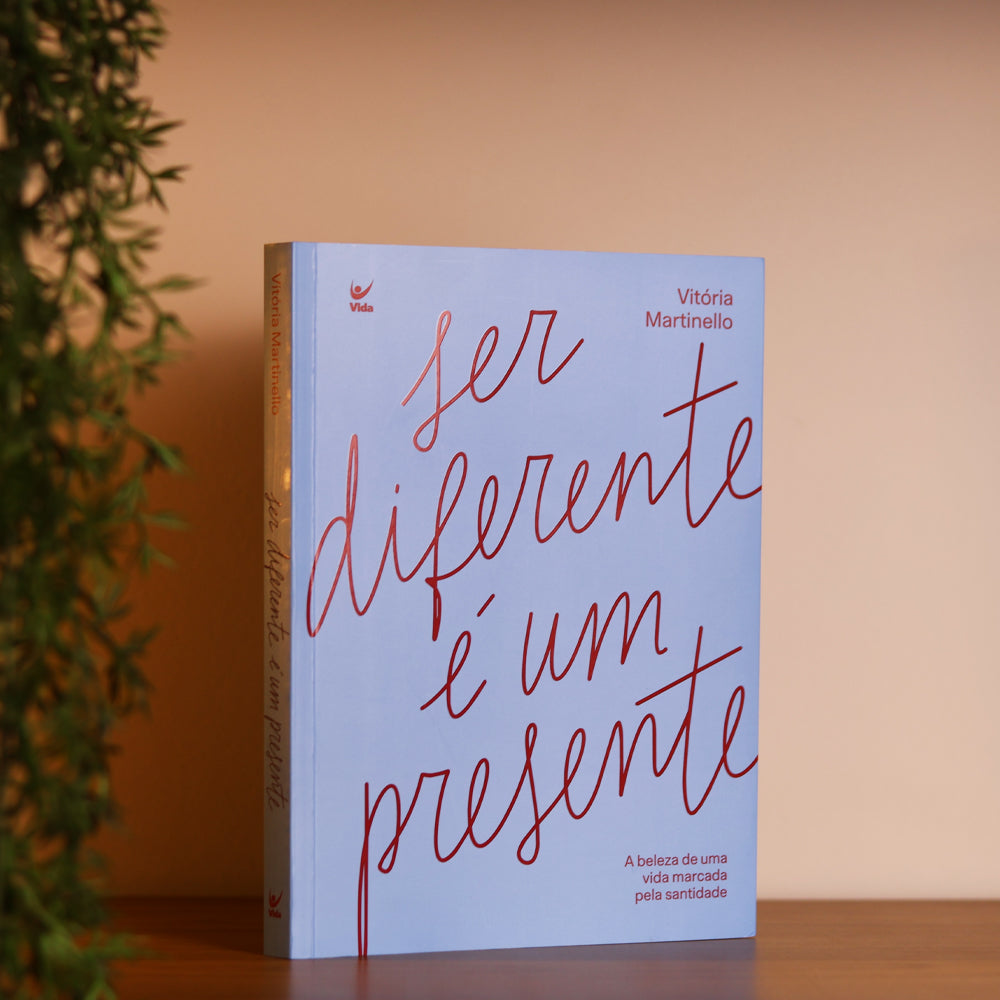 Ser Diferente é Um Presente | Vitória Martinello